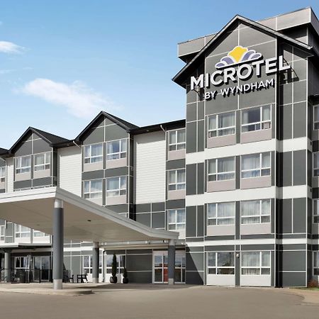 Microtel Inn & Suites By Wyndham Estevan Exteriör bild